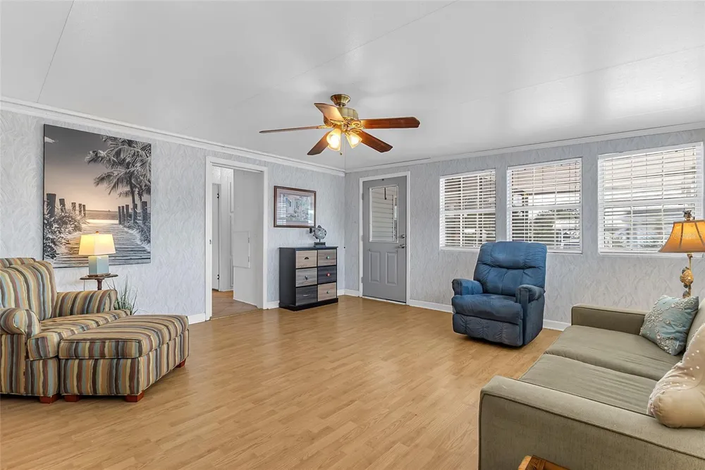300 SKY CREST LOOP Davenport, FL 33837