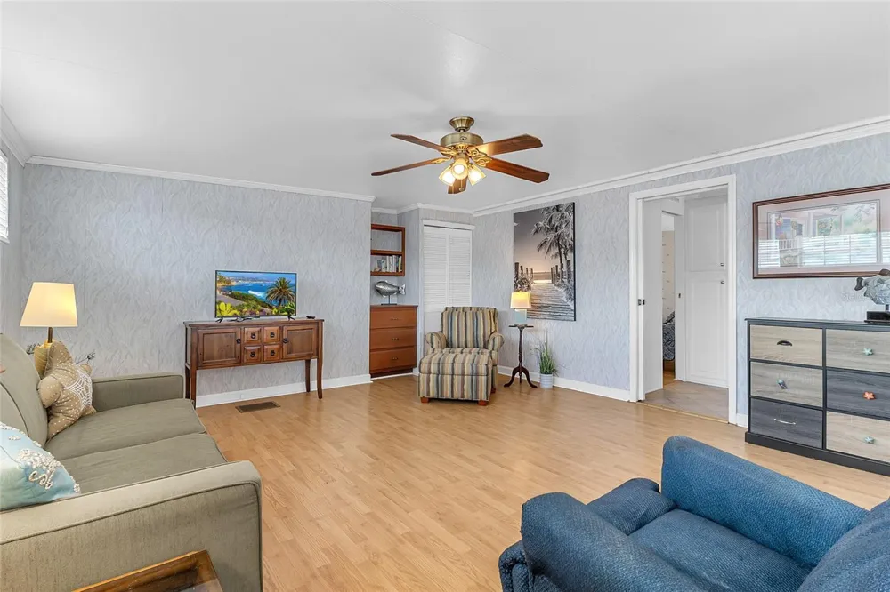 300 SKY CREST LOOP Davenport, FL 33837