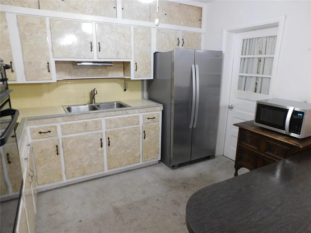 1400 57TH AVENUE St Petersburg, FL 33703