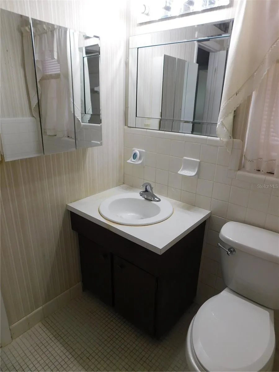 1400 57TH AVENUE St Petersburg, FL 33703