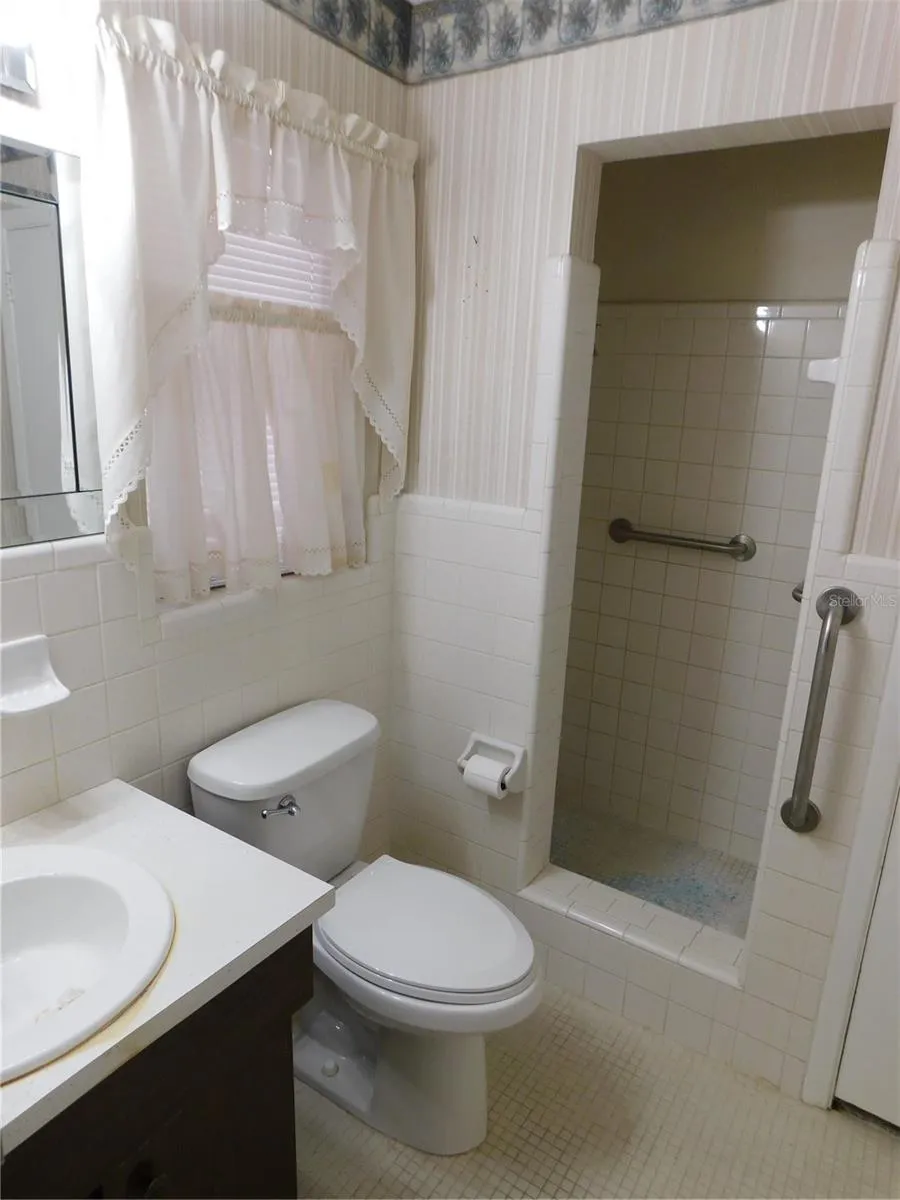 1400 57TH AVENUE St Petersburg, FL 33703