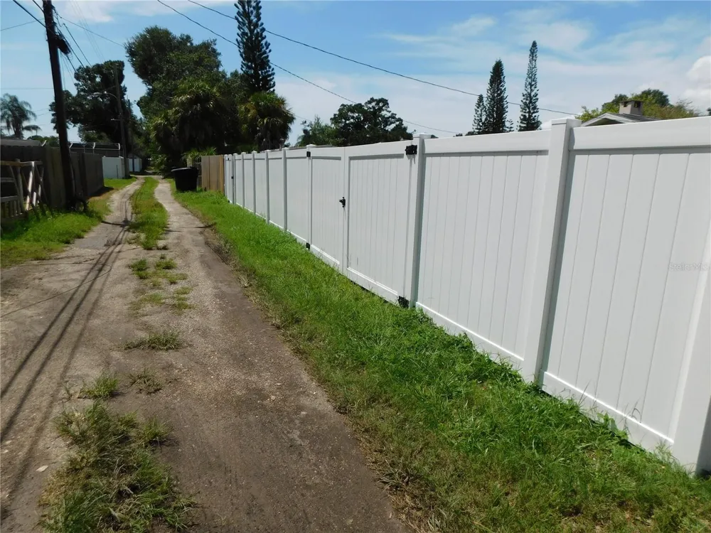 1400 57TH AVENUE St Petersburg, FL 33703
