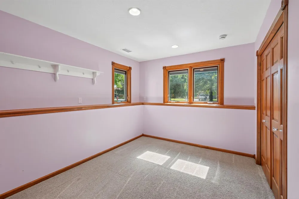1945 Beaver Dam Court Eagan, MN 55122