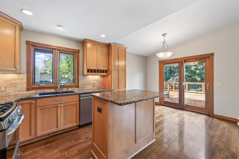 1945 Beaver Dam Court Eagan, MN 55122
