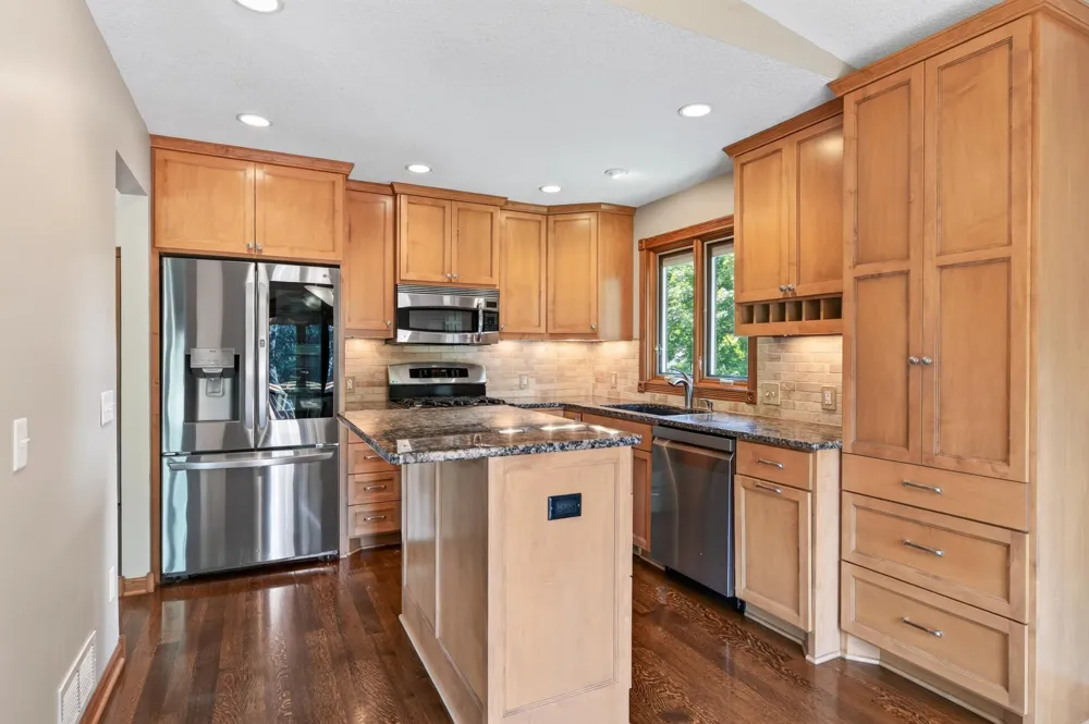 1945 Beaver Dam Court Eagan, MN 55122