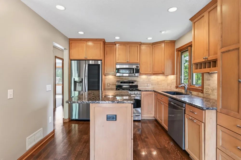 1945 Beaver Dam Court Eagan, MN 55122