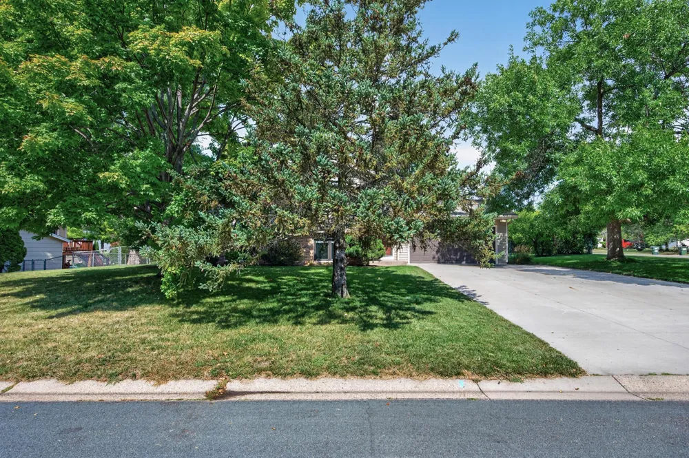 1945 Beaver Dam Court Eagan, MN 55122
