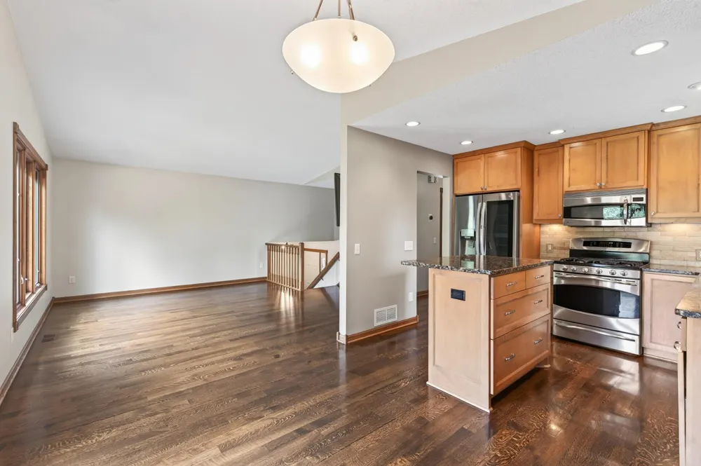 1945 Beaver Dam Court Eagan, MN 55122