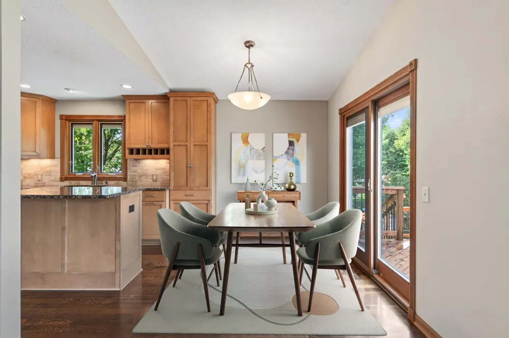 1945 Beaver Dam Court Eagan, MN 55122