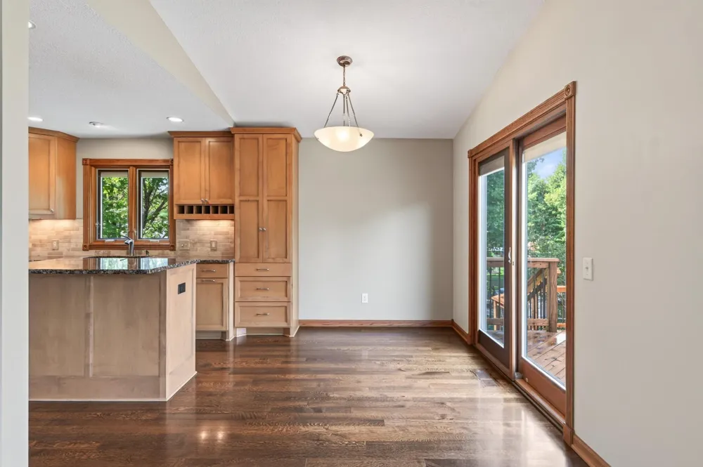 1945 Beaver Dam Court Eagan, MN 55122