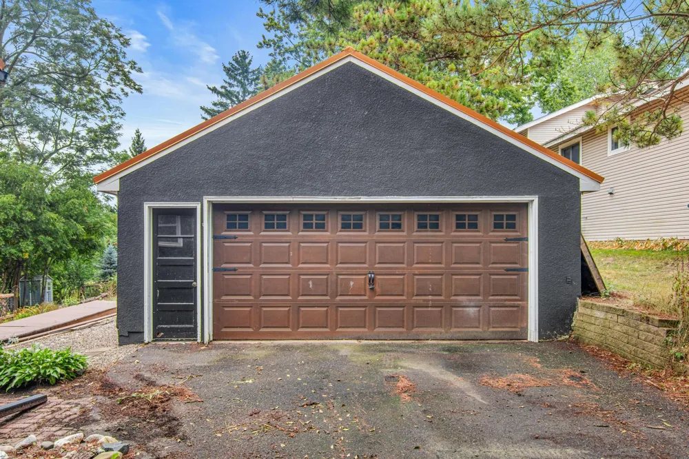 3038 Victoria Street Roseville, MN 55113