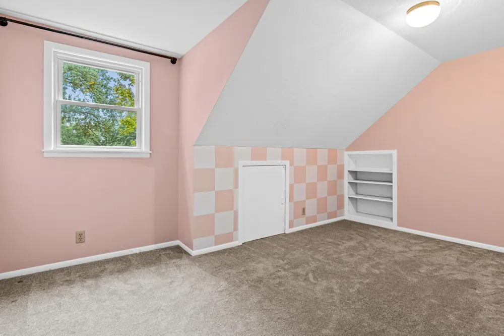 3038 Victoria Street Roseville, MN 55113