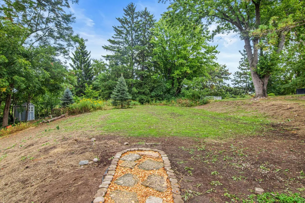 3038 Victoria Street Roseville, MN 55113