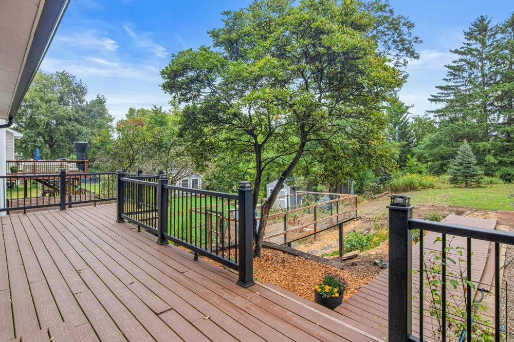 3038 Victoria Street Roseville, MN 55113