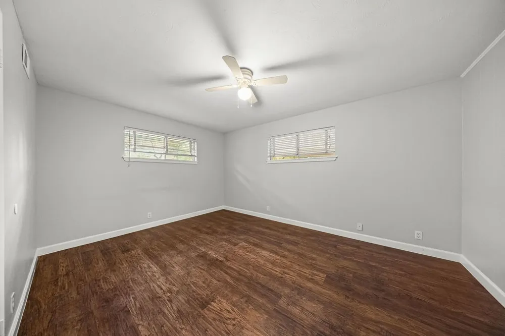 1809 Glenbrook Drive Irving, TX 75061