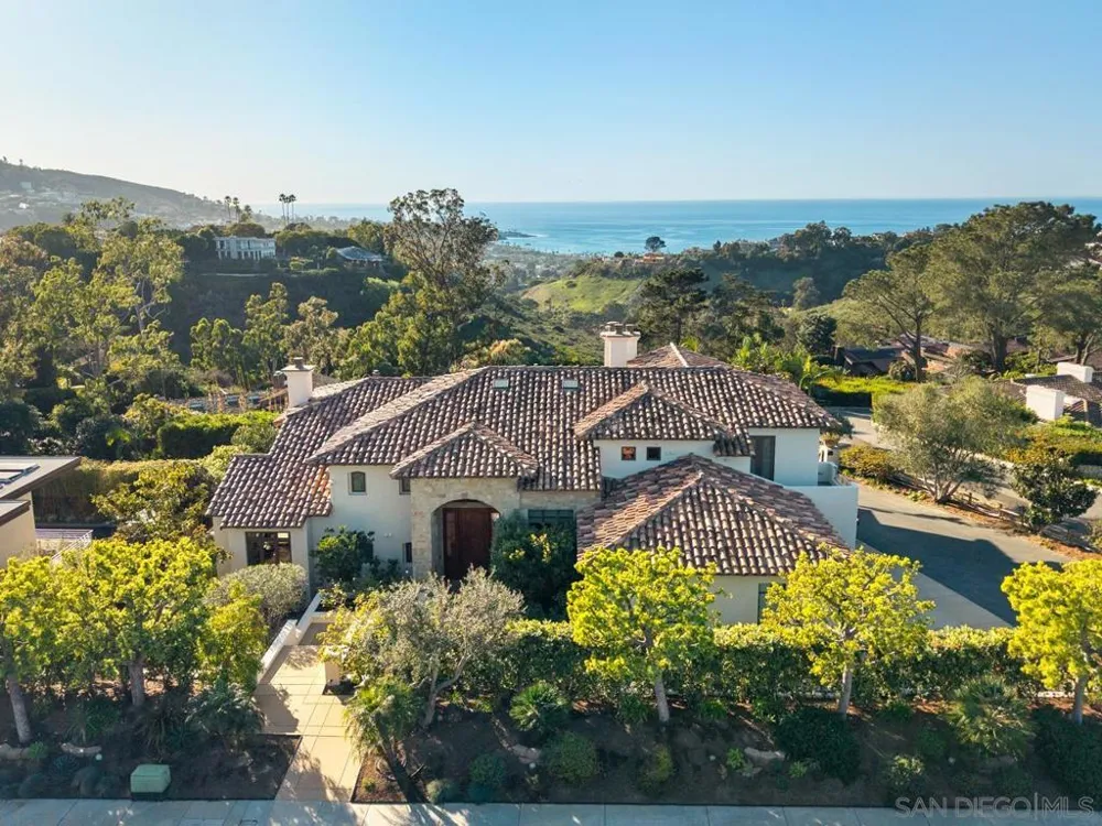 8080 La Jolla Scenic Dr La Jolla, CA 92037