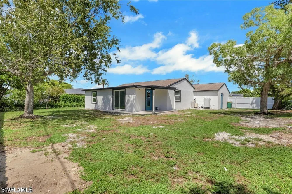52nd Lane SW Naples, FL 34116