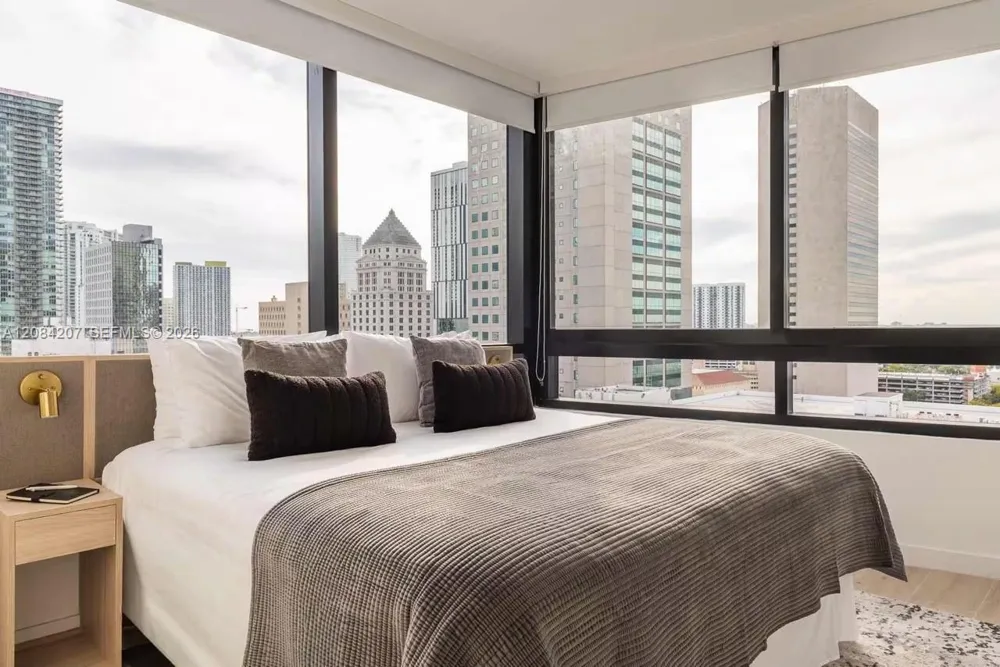 225 Miami Ave #3312 Miami, FL 33128