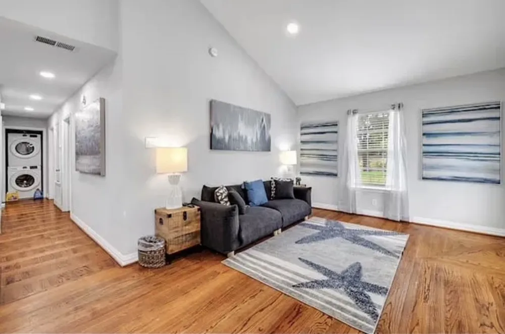 1718 Ripley Street Dallas, TX 75204