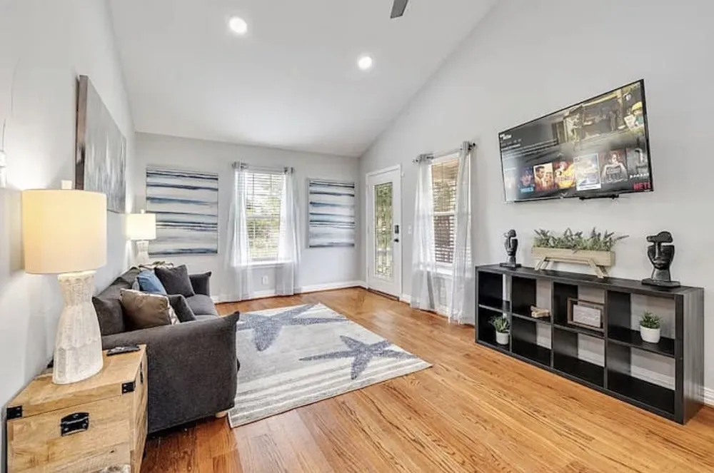 1718 Ripley Street Dallas, TX 75204