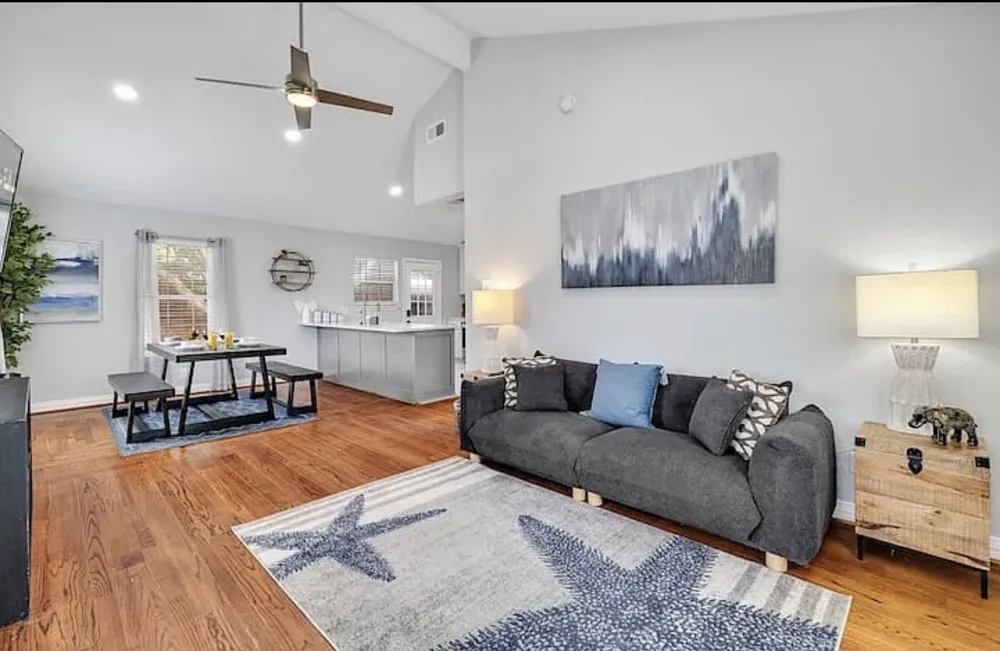 1718 Ripley Street Dallas, TX 75204