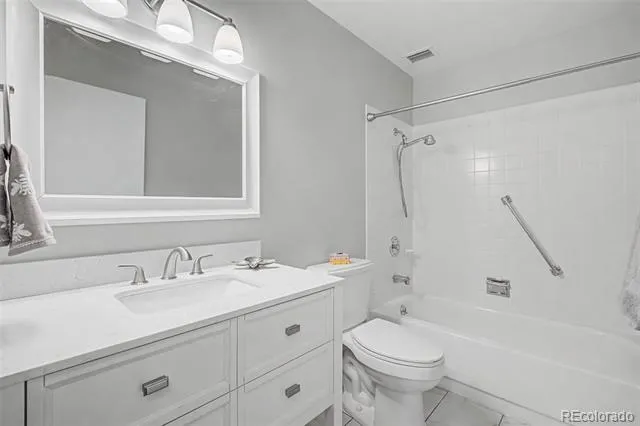 3082 S Wheeling Way #404 Aurora, CO 80014