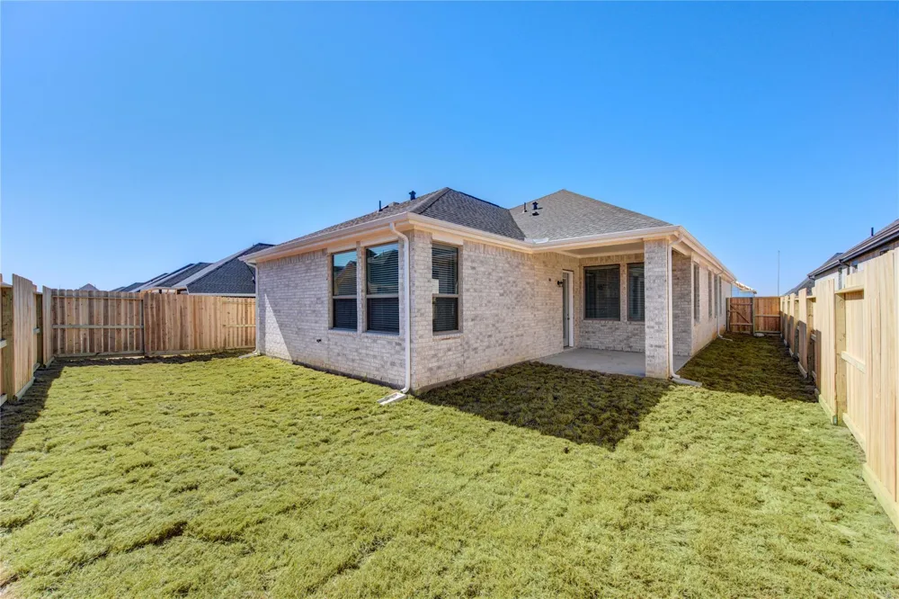 4203 Maple Glen Drive Fulshear, TX 77441