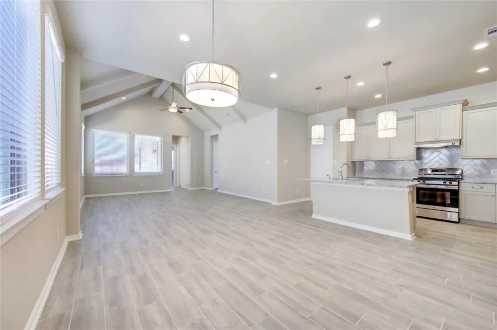 4203 Maple Glen Drive Fulshear, TX 77441