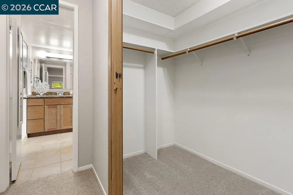 2500 Ptarmigan Dr #4 Walnut Creek, CA 94595