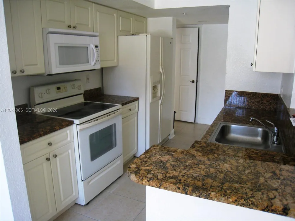 21000 SW 87th Ave #101 Cutler Bay, FL 33189