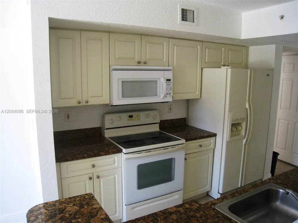 21000 SW 87th Ave #101 Cutler Bay, FL 33189