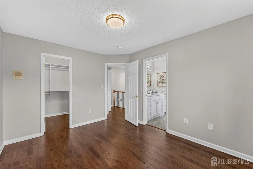 4 Lee Lee Lane Old Bridge, NJ 08879