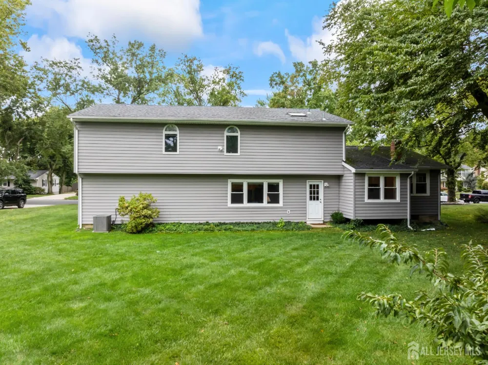 17 Peach Orchard Drive East Brunswick, NJ 08816