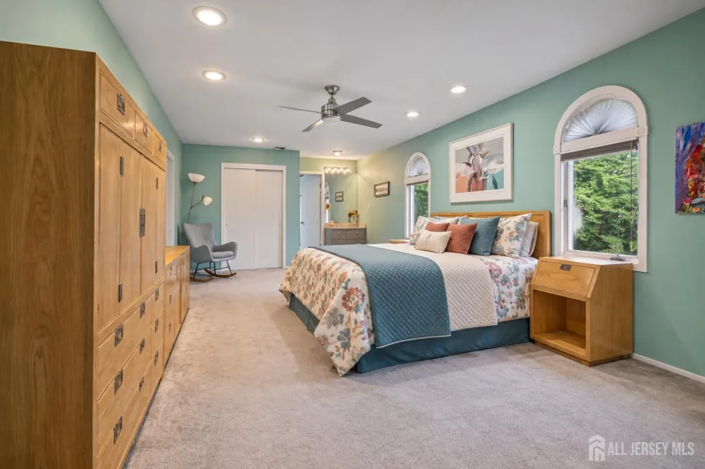 17 Peach Orchard Drive East Brunswick, NJ 08816
