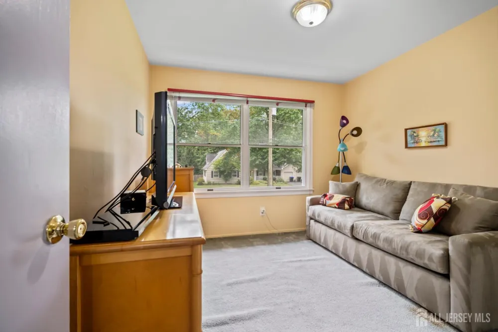 17 Peach Orchard Drive East Brunswick, NJ 08816