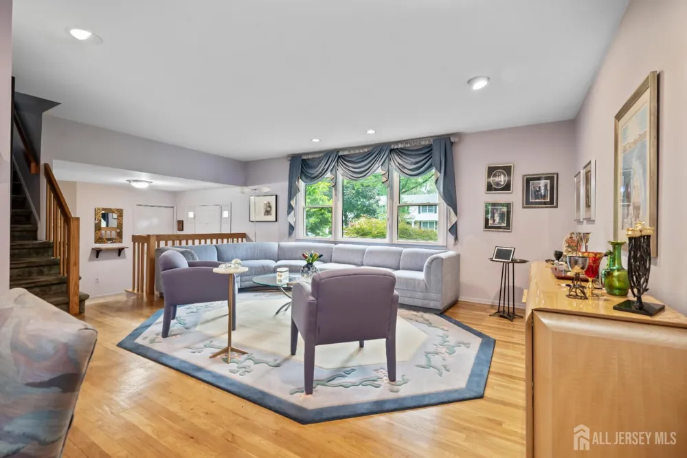 17 Peach Orchard Drive East Brunswick, NJ 08816