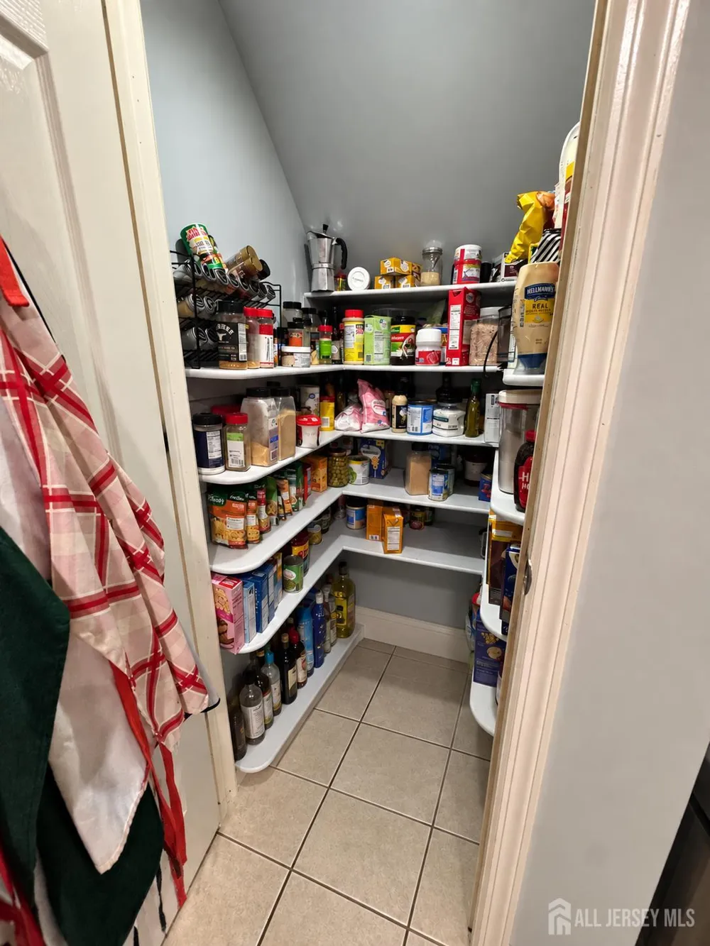 133 Stout Avenue Middlesex, NJ 08846