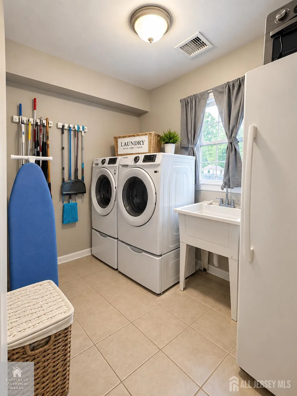 133 Stout Avenue Middlesex, NJ 08846