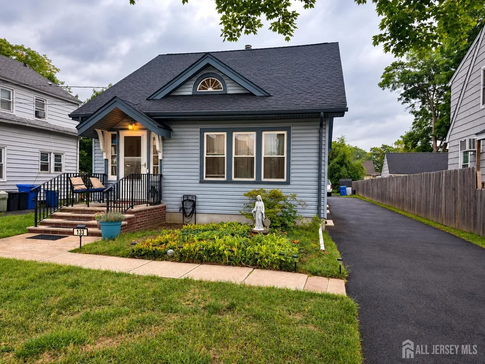 133 Stout Avenue Middlesex, NJ 08846