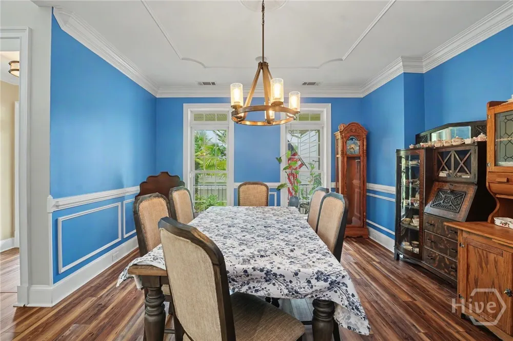 24 Oakcrest Drive E Savannah, GA 31405