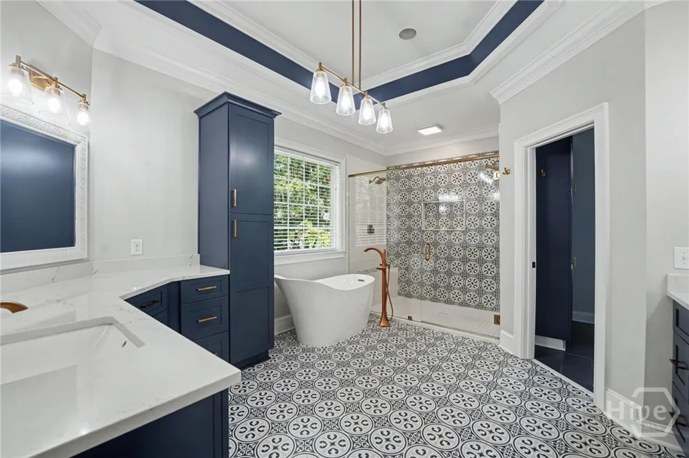 24 Oakcrest Drive E Savannah, GA 31405