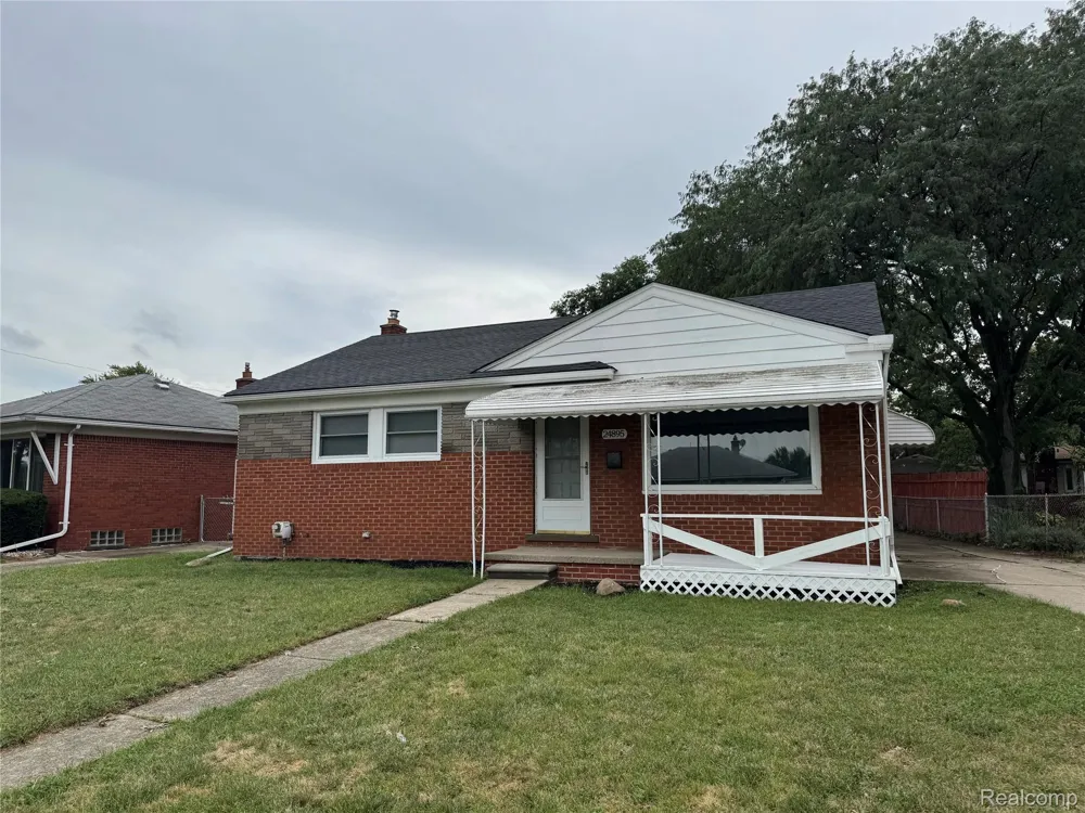 24895 Beck Avenue Eastpointe City, MI 48021
