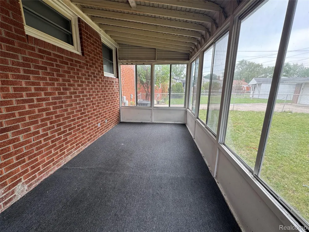 24895 Beck Avenue Eastpointe City, MI 48021