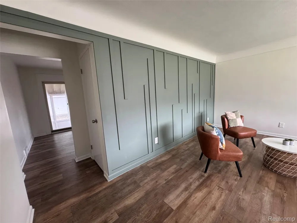 24895 Beck Avenue Eastpointe City, MI 48021