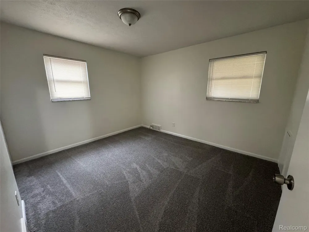 24895 Beck Avenue Eastpointe City, MI 48021