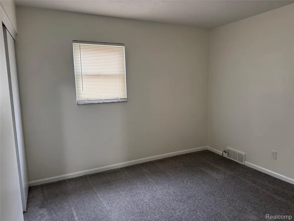 24895 Beck Avenue Eastpointe City, MI 48021