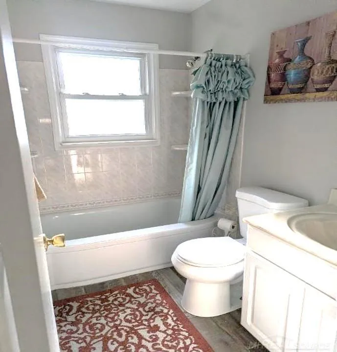 47546 Roland Street Shelby Charter Township, MI 48317