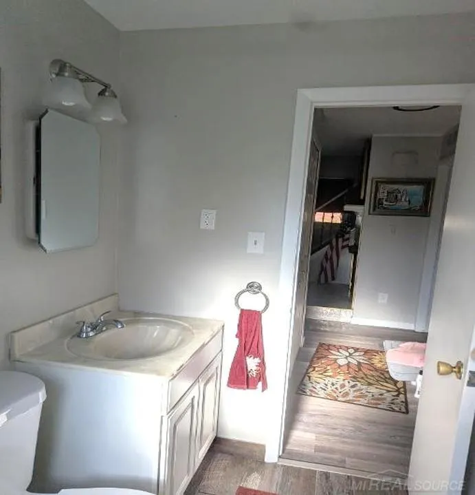 47546 Roland Street Shelby Charter Township, MI 48317
