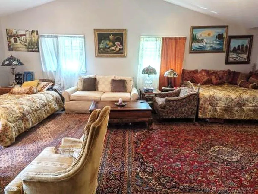 47546 Roland Street Shelby Charter Township, MI 48317
