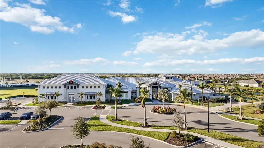 15941 CLEAR SKIES PLACE Bradenton, FL 34211